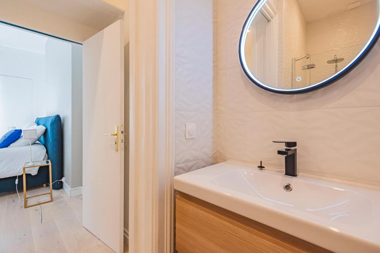 Appartamento Prestige Heart Of Reims Esterno foto